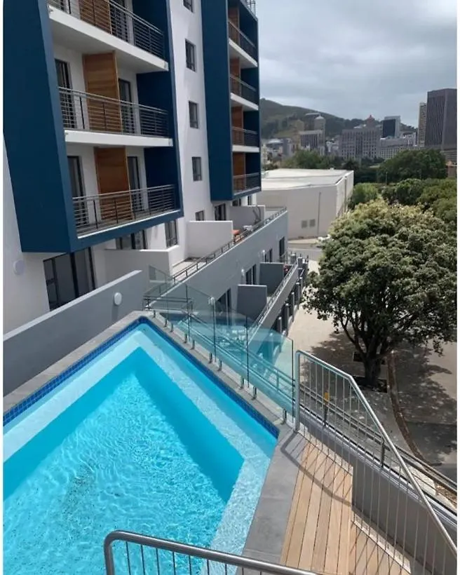 Modern Retreat In District Six Daire Cape Town